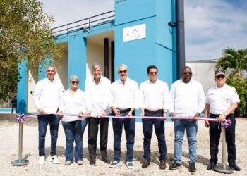 Presidente Abinader inaugura planta de tratamiento de aguas residuales