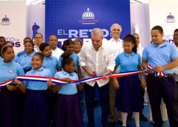 Presidente Abinader inaugura 26 nuevas aulas en el Liceo Ercilia Pepín