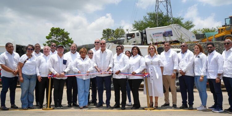 Presidente Abinader inaugura estación de transferencia de residuos sólidos con el programa Basura Cero