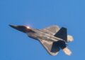 EE.UU. lanza «contundentes» bombardeos contra Irán