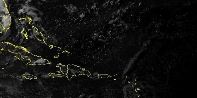 Ambiente caluroso con nubes aisladas y chubascos dispersos