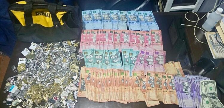 Policía frustra fuga de cuatro presuntos asaltantes de joyería