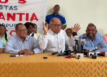 Centrales sindicales piden a Abinader retirar reforma del Código de Trabajo