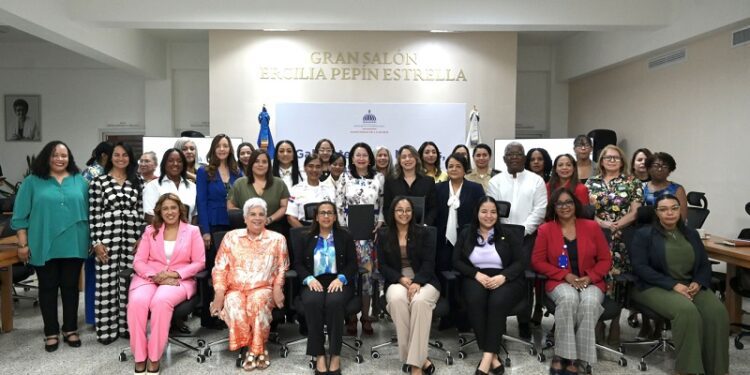 Gabinete de Mujeres, Adolescentes y Niñas presenta acciones para fortalecer las Casas de Acogida