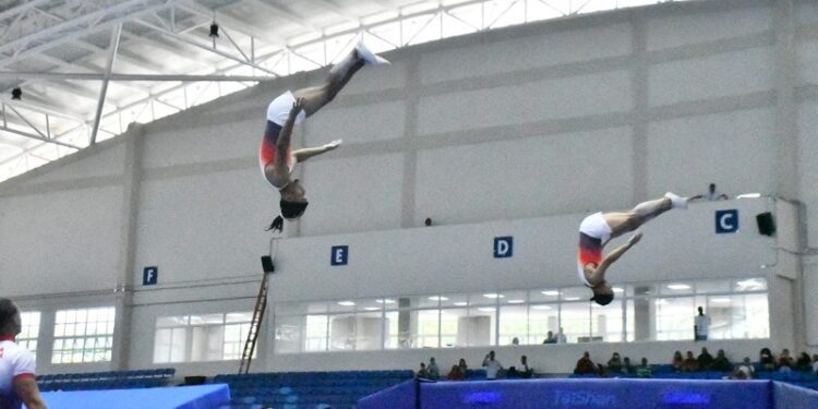 México y Colombia conquistan el oro en gimnasia de trampolín