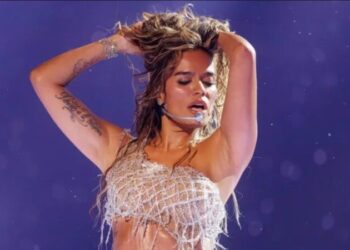 Karol G anuncia nuevo disco, ‘No me arrepiento de sentir tanto’ para el 7 de agosto