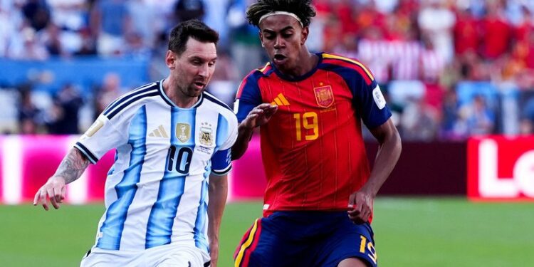 Lamine Yamal revela qué le dijo Messi tras la final del Mundial