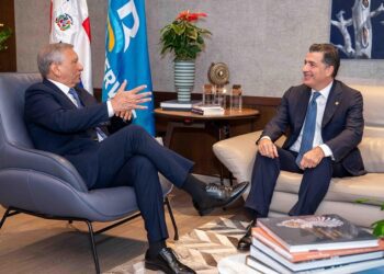 Banreservas y Banco Popular abordan retos y oportunidades del sistema financiero nacional