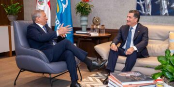 Banreservas y Banco Popular abordan retos y oportunidades del sistema financiero nacional
