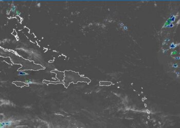 Débil onda tropical generará algunos chubascos en la tarde