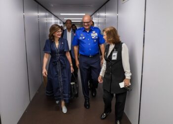 Vicepresidenta Raquel Peña regresa al país tras concluir agenda internacional