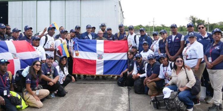 Retorna al país equipo médico tras culminar misión humanitaria en Venezuela