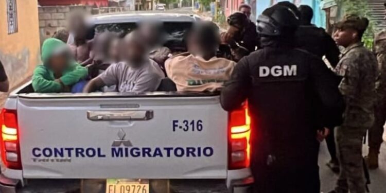 Operativos migratorios se extienden a provincias fronterizas, turísticas y urbanas