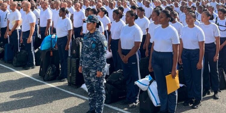 Policía Nacional incorpora 1,639 nuevos aspirantes