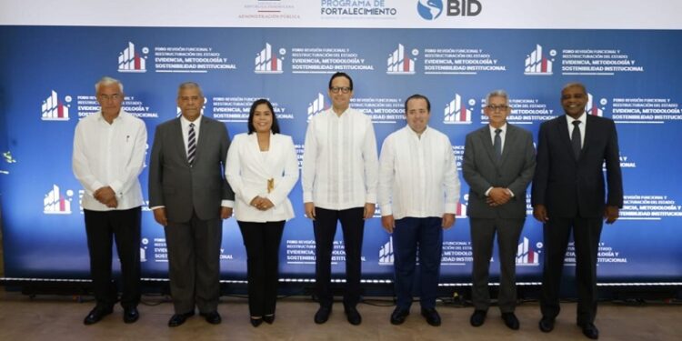 Gobierno resalta avances de la reestructuración de la Administración pública