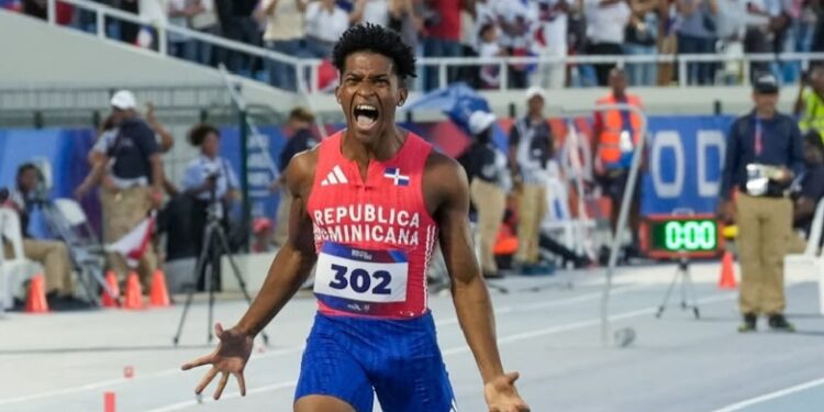 Dominicano Yeral Núñez conquista el oro en 400 metros con vallas
