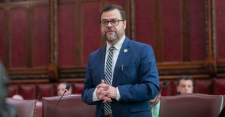 Senador demócrata de EE.UU.: Trump es el gobernante «más corrupto de la historia del país»