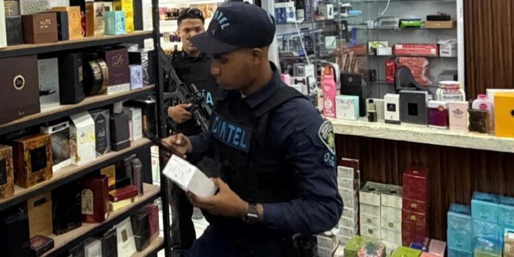 Desarticulan operaciones de estructura que utilizaba courier para tráfico fraudulento de mercancía