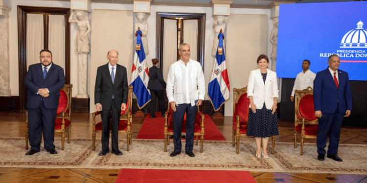 Presidente Abinader anuncia nueva sede para la Academia Dominicana de la Historia