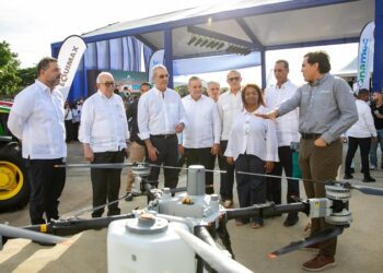 Presidente Abinader pide a agricultores continuar tecnificándose para eliminar la mano de obra extranjera