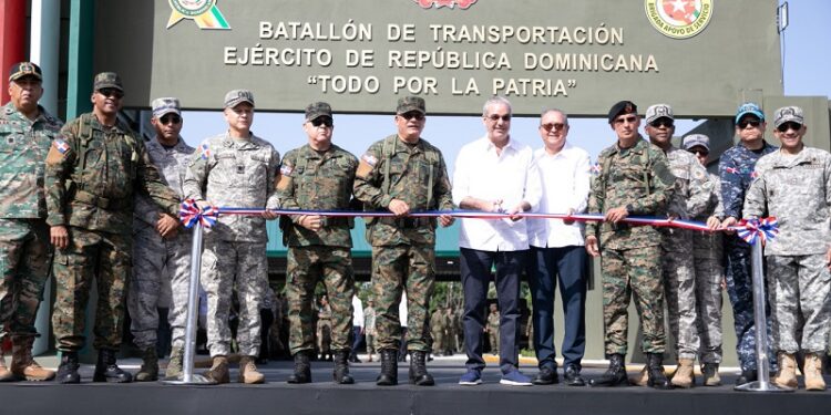 Presidente Abinader inaugura Batallón de Transportación del Ejército para fortalecer la movilidad