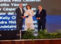 Abinader entrega 1.500 becas internacionales para cursar programas de especialización, maestrías y doctorados