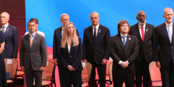 Presidente Abinader concluye agenda en Colombia