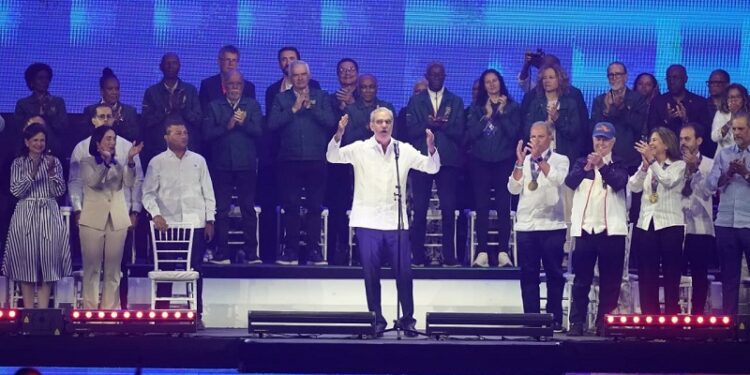 Presidente Abinader clausura con emoción XXV Juegos Centroamericanos y del Caribe