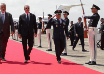 Presidente Abinader llega a Cali para participar en la transmisión de mando presidencial de Colombia