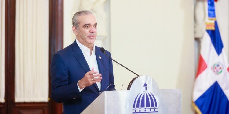 Presidente Abinader lanza Eficompras, primera tienda virtual del Estado dominicano