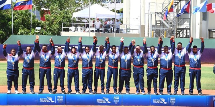 Abinader felicita a los campeones del softbol masculino por conquistar medalla oro para RD
