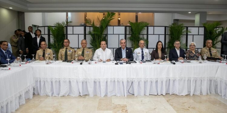 Presidente Abinader encabeza reunión de seguimiento al Plan de Seguridad Ciudadana