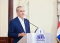Presidente Abinader aboga por la libre competencia en telecomunicaciones para reducir tarifas y mejorar el servicio