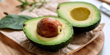 El aguacate cambia su sexo cada día y científicos por fin descubren por qué