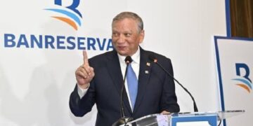 Leonardo Aguilera llega a su primer año en Banreservas trabajando con eficiencia y transparencia