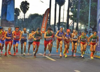 Dominicano Álvaro Abreu gana el oro de la media maratón