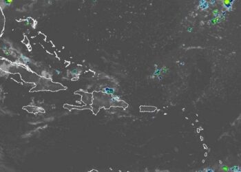 Jueves caluroso con aguaceros, tronadas y ráfagas de viento en varios puntos del país