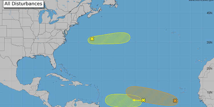 Baja presión produce lluvias y tormentas eléctricas al suroeste de las Islas de Cabo Verde