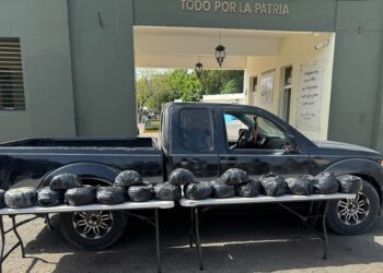 Ocupan 84 libras de marihuana ocultas en camioneta, arrestan a 44 en otras intervenciones