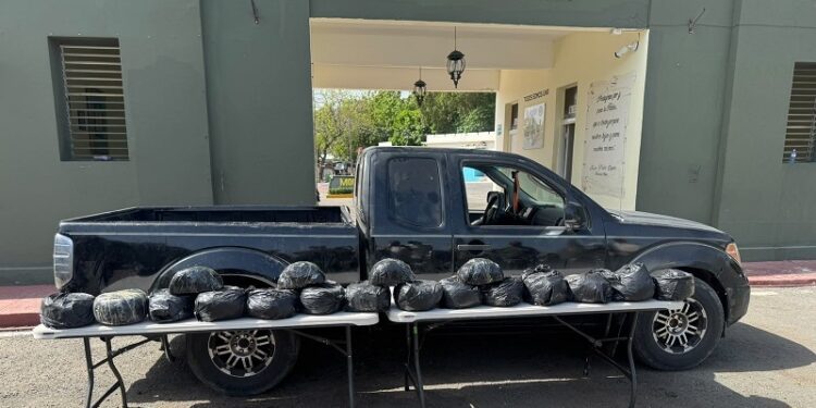 Ocupan 84 libras de marihuana ocultas en camioneta, arrestan a 44 en otras intervenciones