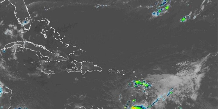 Onda tropical incrementará las lluvias esta noche