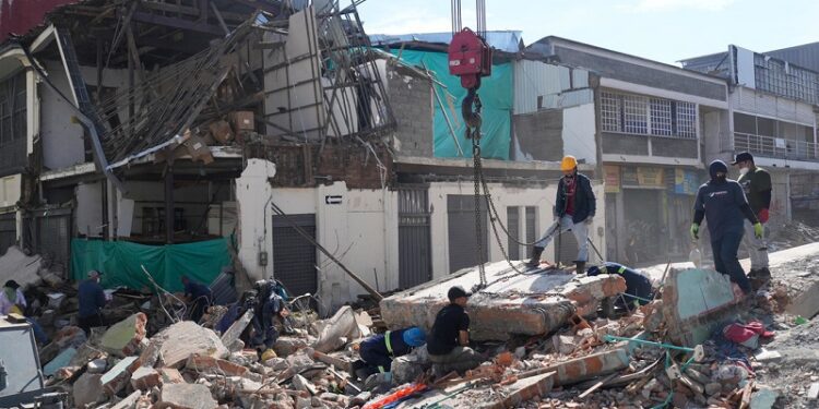 De la Espriella oficializa desastre nacional por el terremoto que deja 190 fallecidos