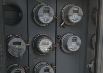 Edesur denuncia conexiones ilegales en torre de Santo Domingo