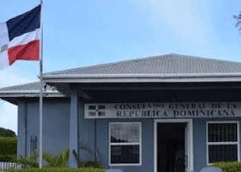 Dominicanos en Antigua y Barbuda, denuncian deterioro de servicios consulares
