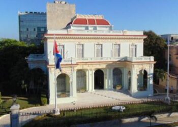 Cuba acusa a República Dominicana de «plegarse» a EE.UU. por la expulsión de sus diplomáticos