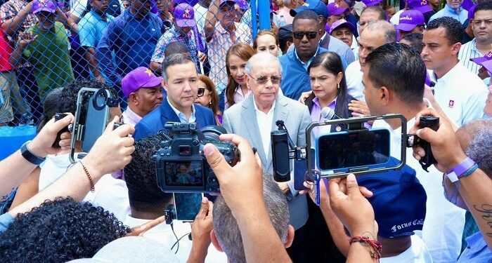 Expresidente Danilo Medina pide investigar causas de mortalidad neonatal