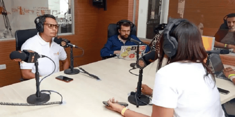 De la Espriella impone el silencio a los medios públicos colombianos y a las 20 Emisoras de Paz