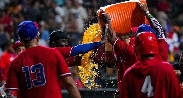 República Dominicana apabulla a Curazao por nocaut