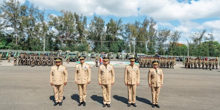Ministro de Defensa encabeza traspasos de mando en el Ejército y la Fuerza Aérea