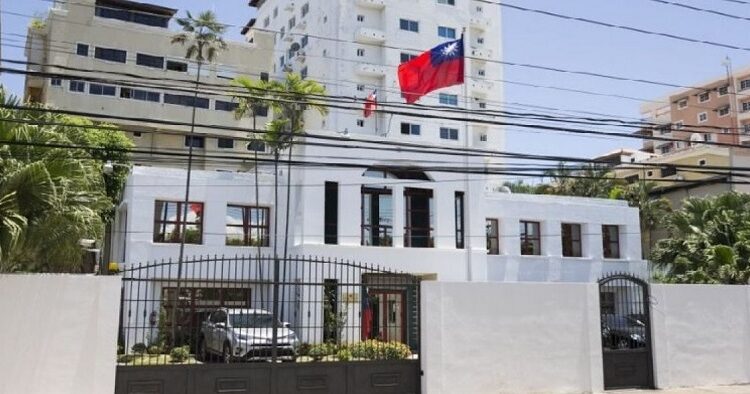 Embajada de China rechaza acusaciones de EEUU contra empresas tecnológicas en República Dominicana